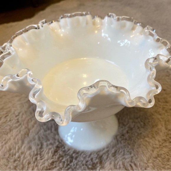 Vintage Fenton Silver Crest Milk Glass Pedestal Ruffled Edged Candy Dish - Picture 1 of 1